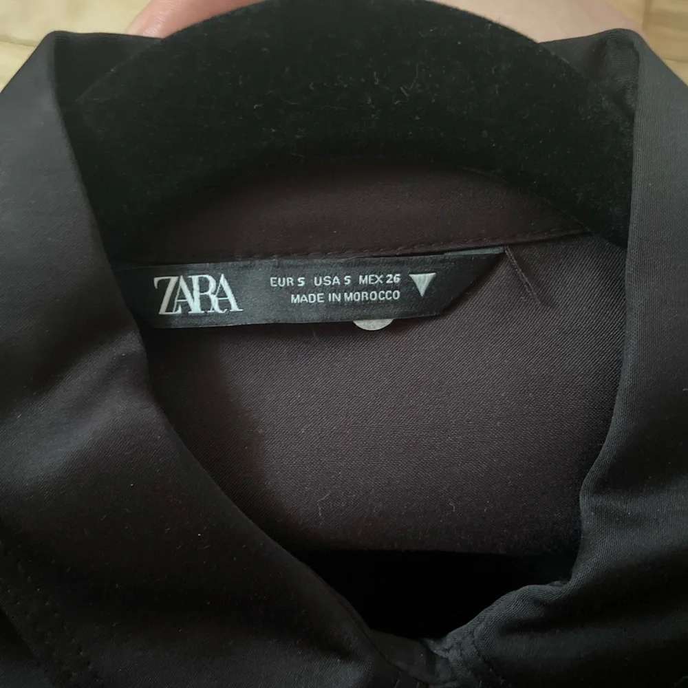 Zara Black Button Up Shirt - Picture 4 of 5